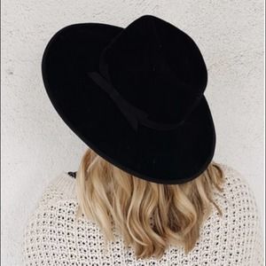 Carly Jean Los Angeles Ari Classic Felt Hat, Black